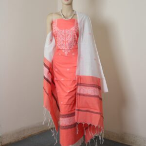 জেসি জুন দিচ্ছে ১০০%তাতের থ্রি পিস